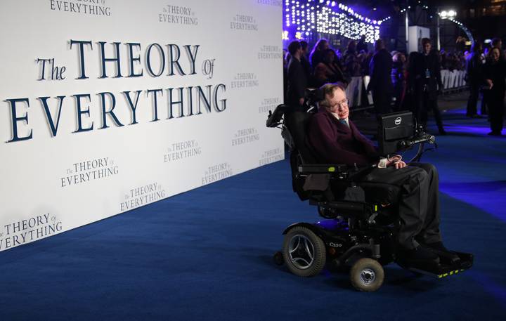 Stephen Hawking Runs Over The Feet Of People He Doesn't Like 