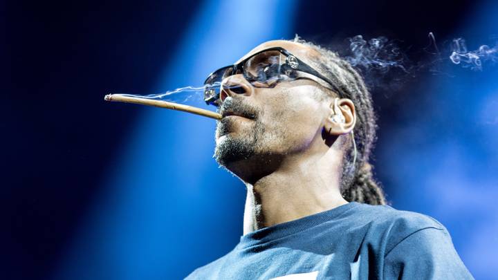 New Snoop Dogg Lyrics Imply He Smoked Marijuana With Barack Obama