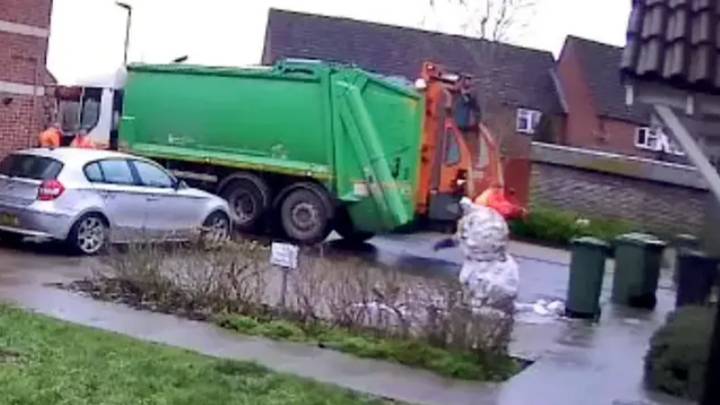 Thousands Sign Petition To Get Binman Who Kicked Snowman His Job Back