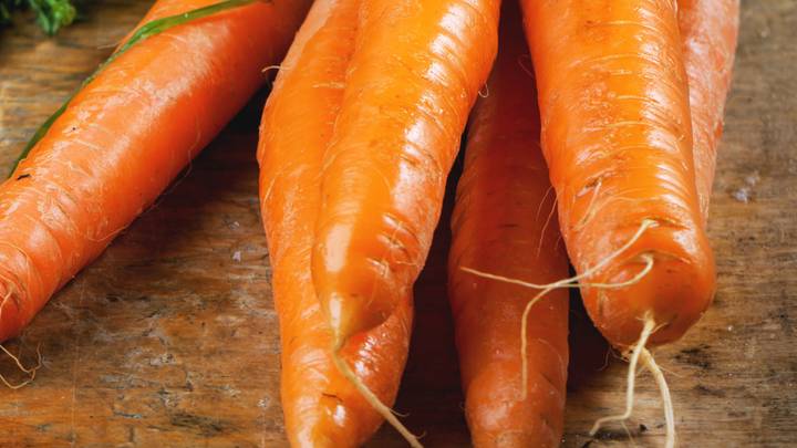 TikToker Shows That We've Been Peeling Carrots Wrong All This Time