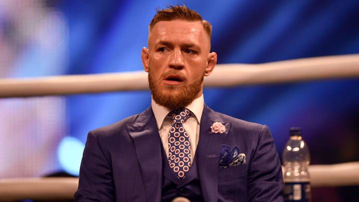 Conor McGregor Shows Off ‘Wealth Belly’ Post Floyd Mayweather Fight