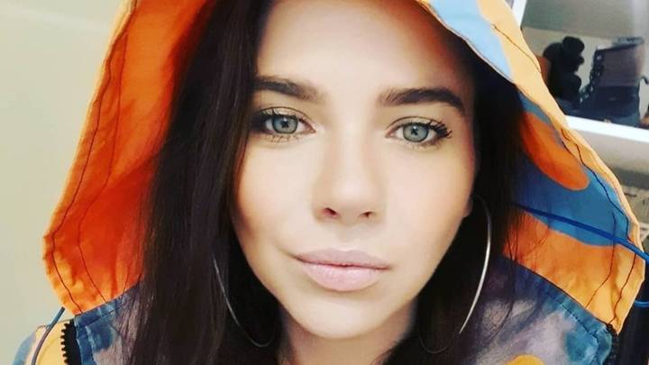 Mum Deletes Influencer Daughter’s Social Media Accounts With 1.7 Million Followers