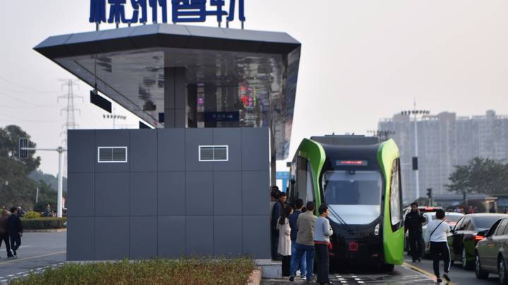 World's First Trackless 'Smart Train' Launched In China
