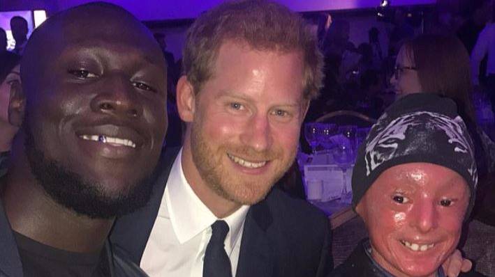 Prince Harry Is a LAD As He Photobombs Stormzy At WellChild Awards