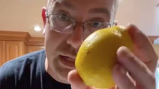 Man Explains How Biting Lemons Could Help You Overcome Panic Attacks 