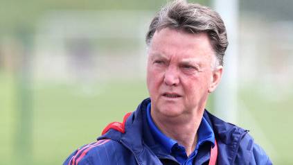 Louis van Gaal Tells Manchester United Star To Move To Barcelona 