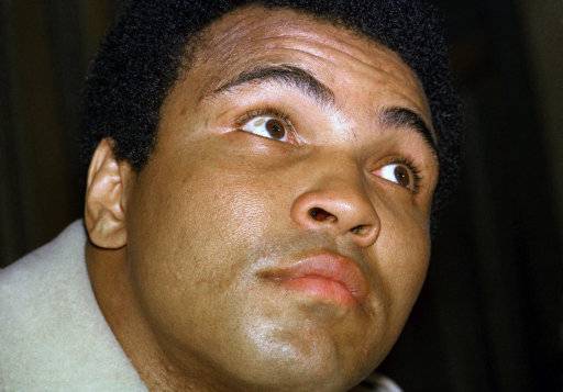 Remembering Muhammad Ali: The Time He Talked A Suicidal Man Off A Ledge