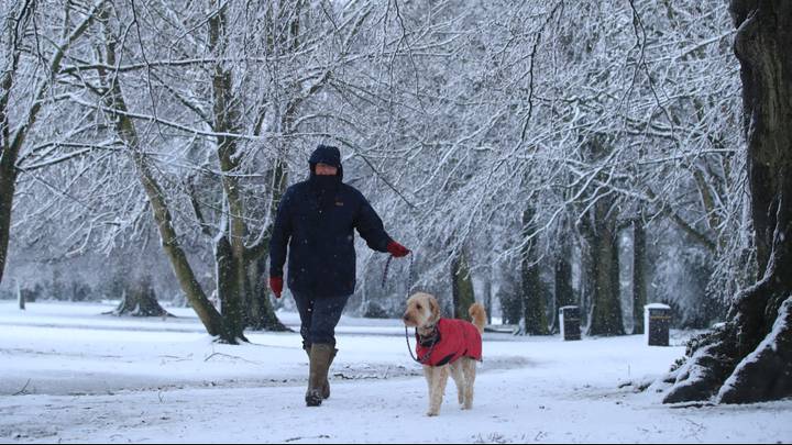 Met Office Issues Weather Warning As Snow Is Set To Hit Britain This Week