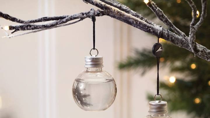 ​Gin Filled Baubles Exist And They’re The Ultimate Christmas Decoration