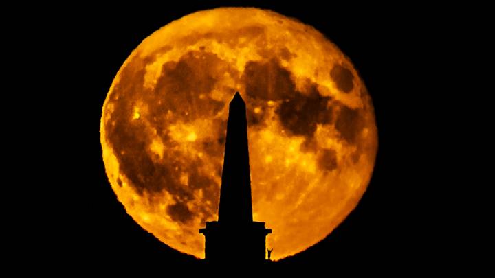 There's Going To Be A Rare Bright Orange Hunter's Moon This Weekend