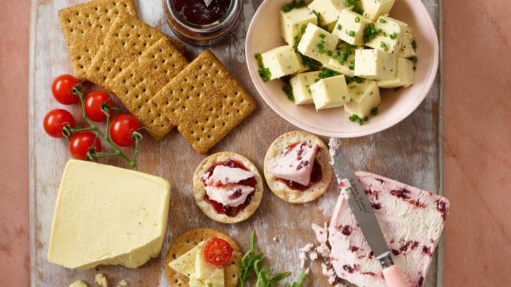 ​This Christmas ASDA Will Be Selling A Vegan Cheeseboard