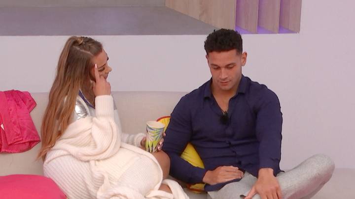 'Love Island' Fans Are Convinced Callum Will Leave Shaughna After Flirty Hideaway Date