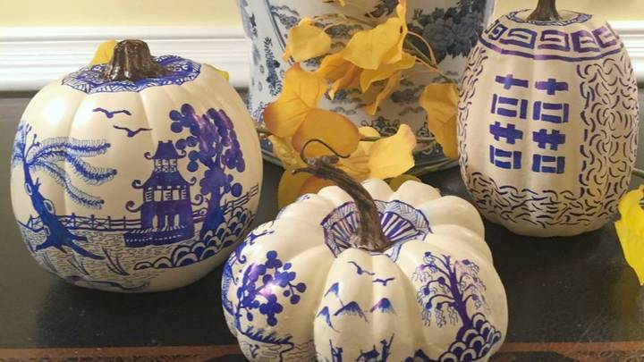 People Are Creating Chinoiserie-Inspired Art On Pumpkins