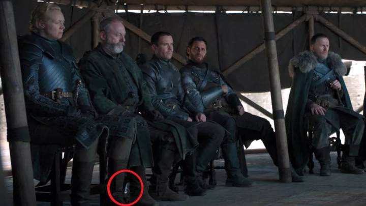 'Game Of Thrones' Fans Are Shocked As A Water Bottle Is Spotted In Final Episode
