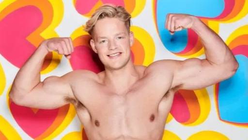 'Love Island' Star Ollie Williams Quits The Show After Three Days
