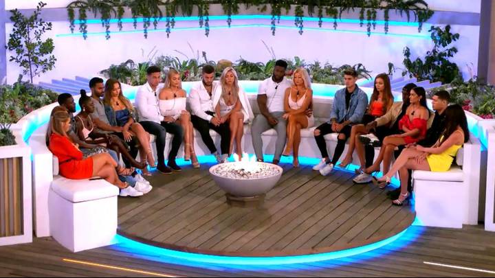 One Couple Has Already Been Dumped From The 'Love Island' Villa In Brutal Public Vote