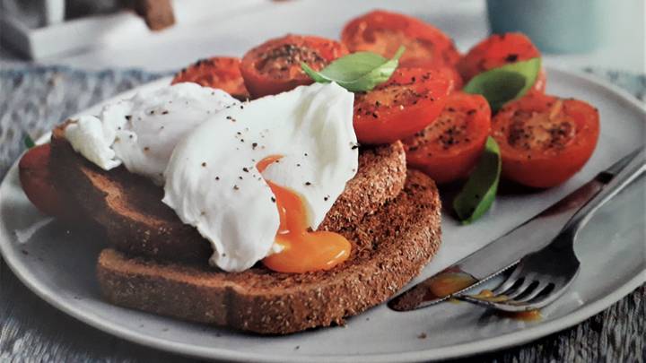 Woman Shares Genius Hack To Cook Poached Eggs In The Oven
