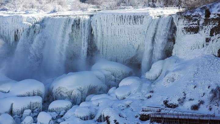 Niagara Falls Freezes Over In Extremely Cold Sub-Zero Temperatures