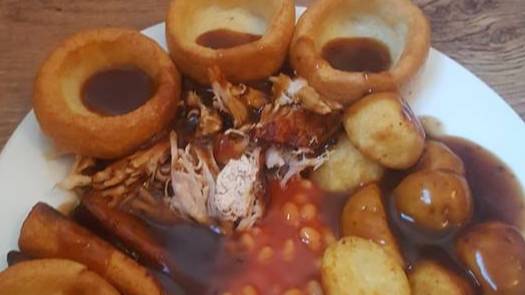 This Man Did The Unthinkable To His Roast Dinner And Now It's Gone Viral
