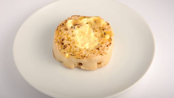 This Morning Viewers Are Debating How Crumpets Should Be Cooked