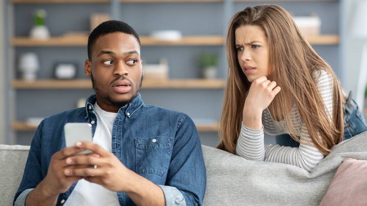 People Divided After Woman 'Catches Husband Looking At Pictures Of Women'