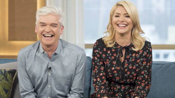 Baffled Fan Spots Holly Willoughby In The Morning Show