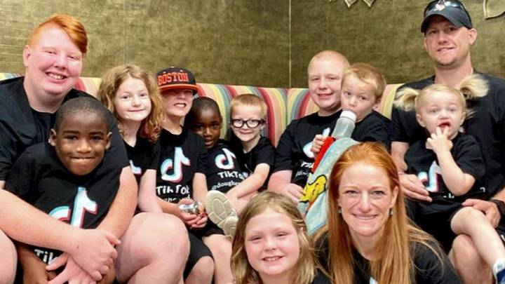 Woman Who Was Told She Would Never Have Children Now Has Ten