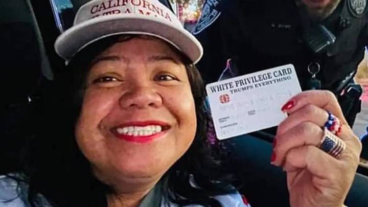 Woman shows cops ‘white privilege’ card when pulled over in traffic stop