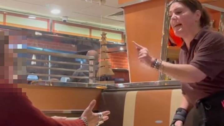 Diner Waitress Goes Viral After Shutting Down A Rude Customer