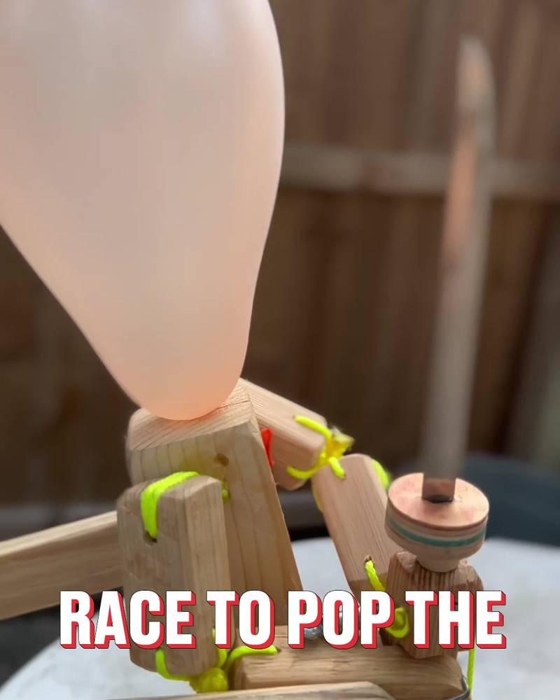 LADbible Video hub Wooden Fighting Dolls game