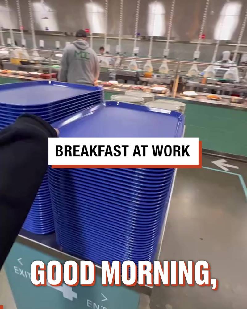 Grabbing Breakfast & Lunch At Work 🍽😋