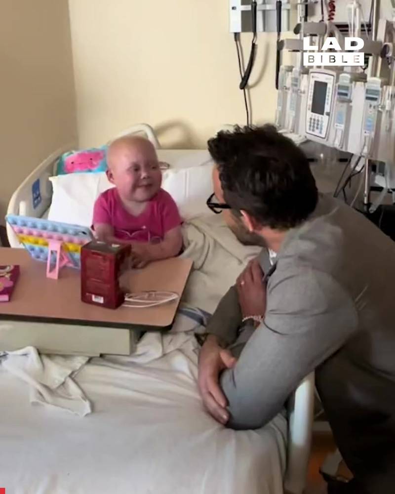 Ryan Reynolds has sweetest convo in hospital