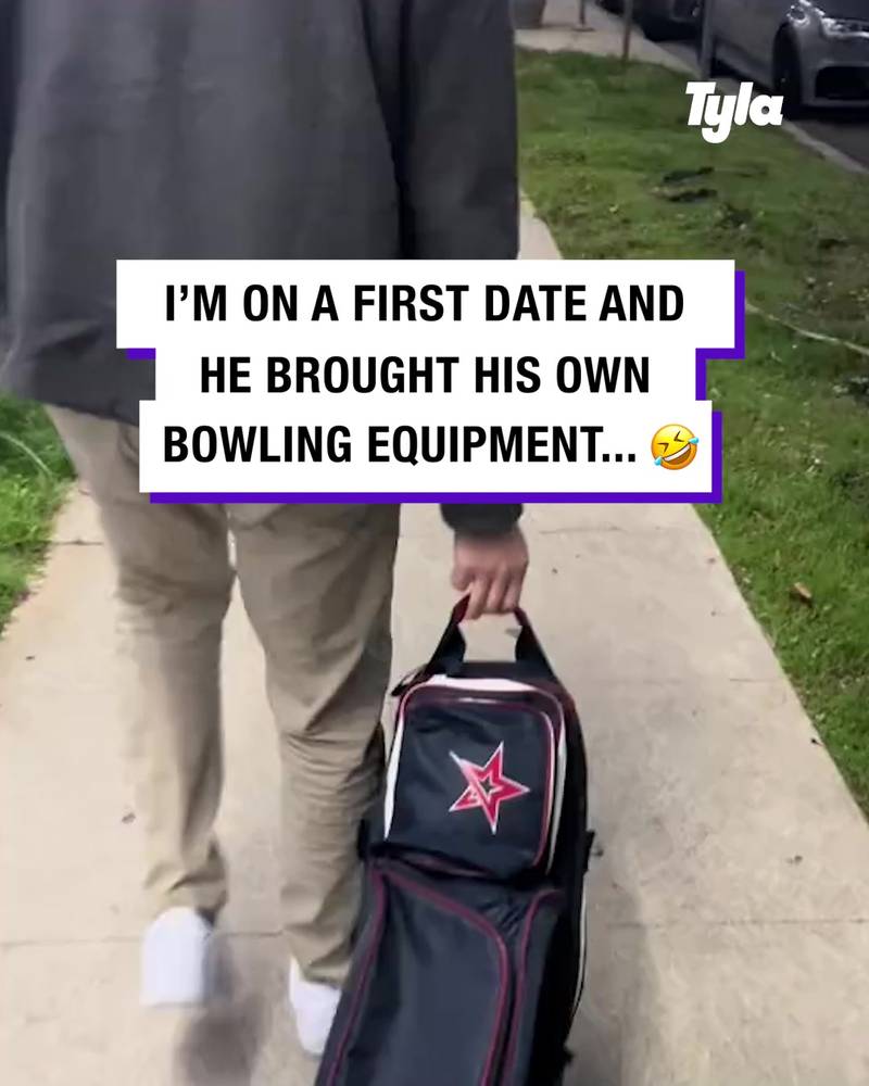 First date brings his own bowling equipment 🎳