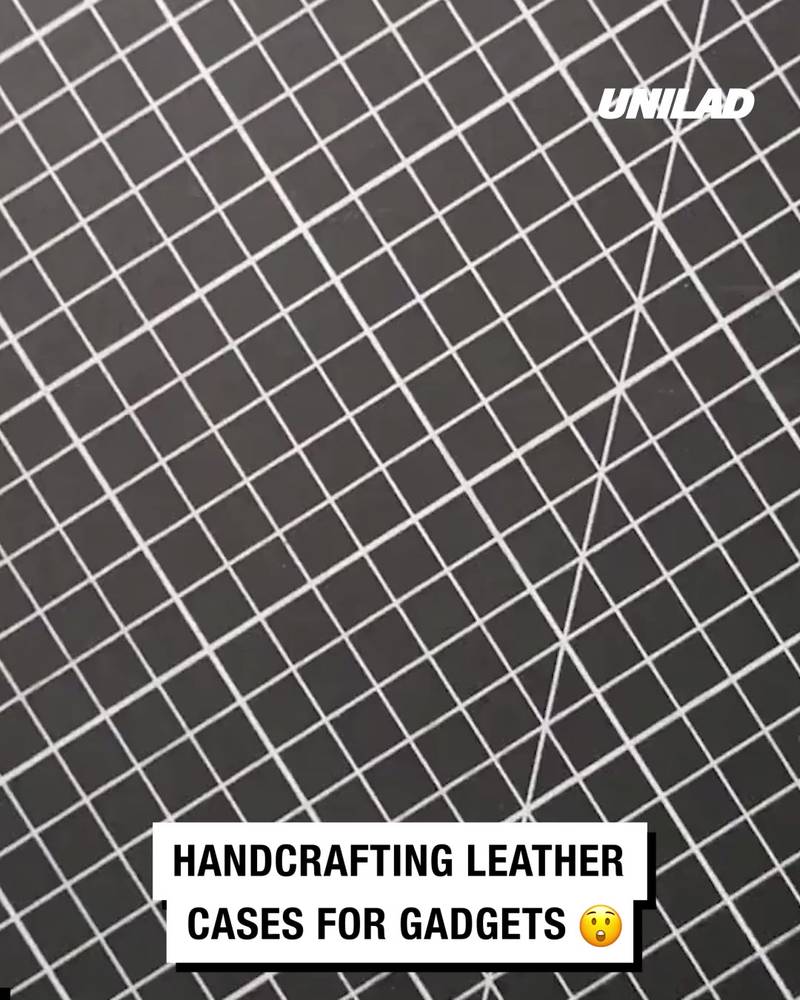 Crafting leather cases for gadgets