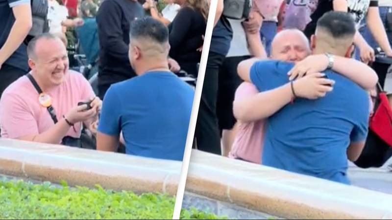 Couple stunned as they both propose at exact same time at Disneyland