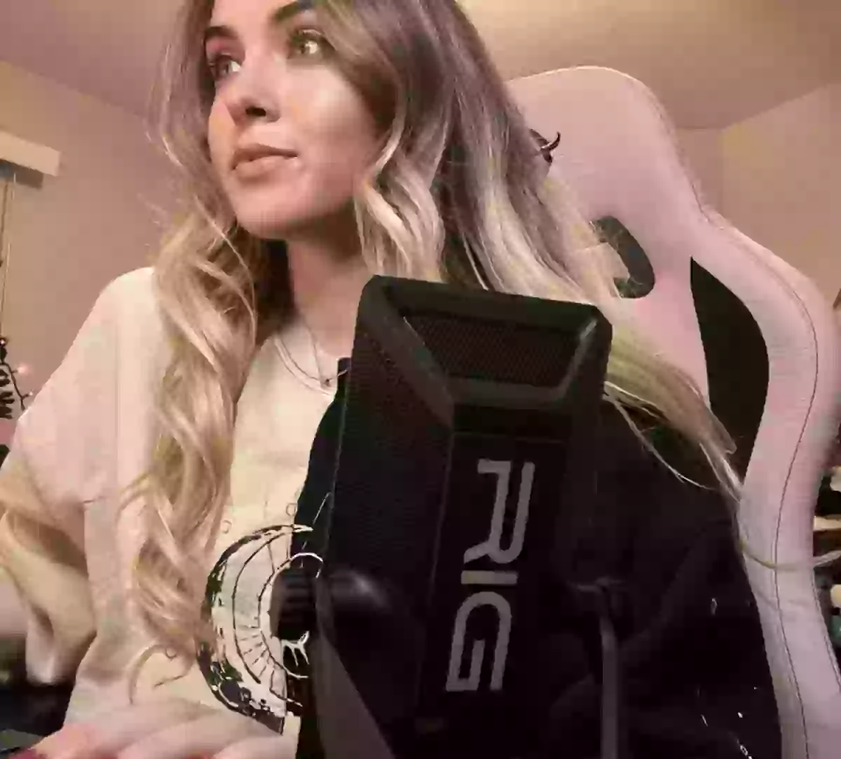 Emmy Roo Streamer Twitch's EmilyCC who has live streamed constantly for three years ...