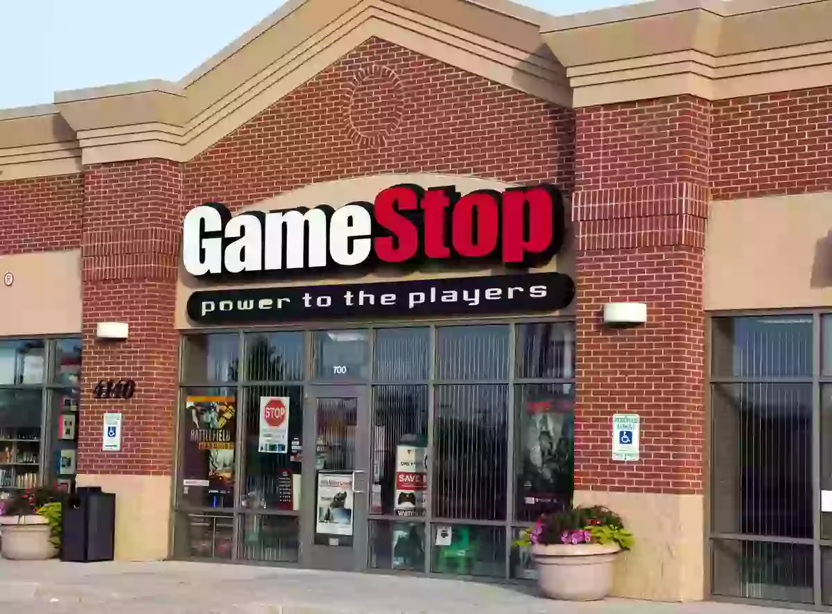 GameStop manager shares what working at the store is really like today