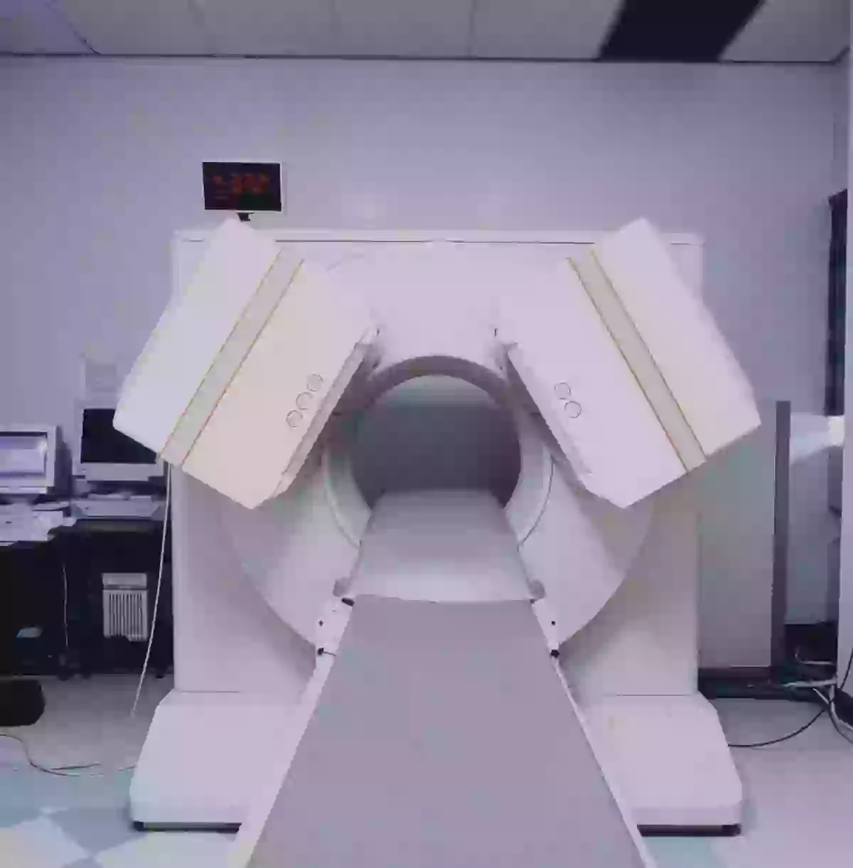 Man dies after taking a loaded gun into an MRI scan