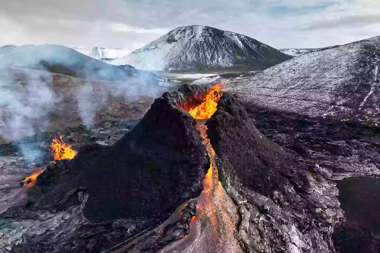 Volcano Injury Truth about what would happen to your body if you fell into a volcano ...