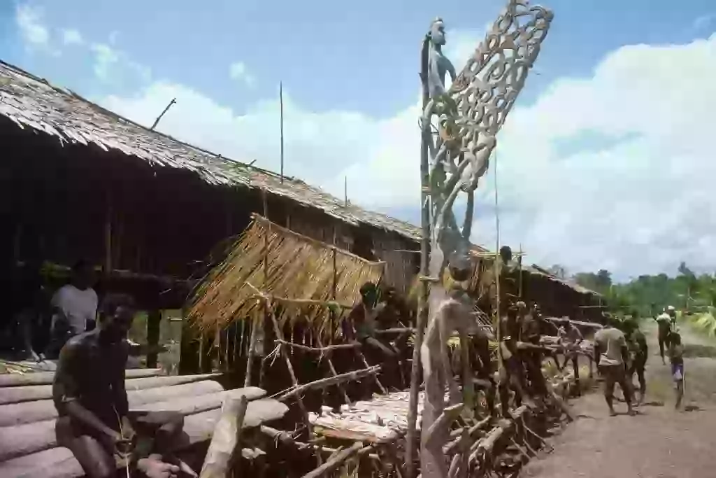 Man who investigated the disappearance of Michael Rockefeller has ...