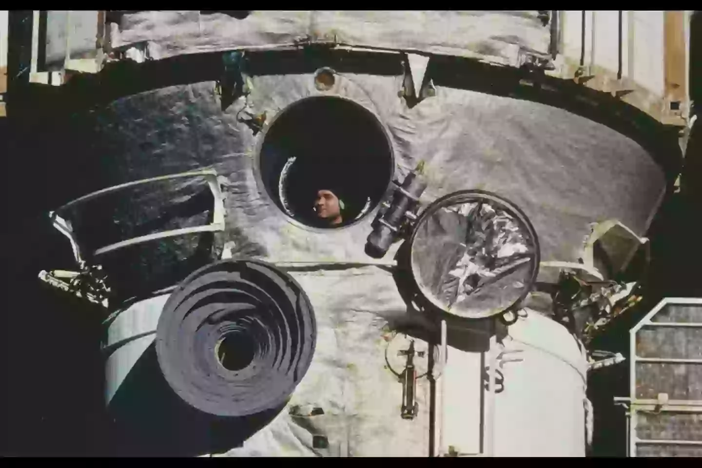 Reason cosmonaut who spent 437 days in space refused to be carried out ...