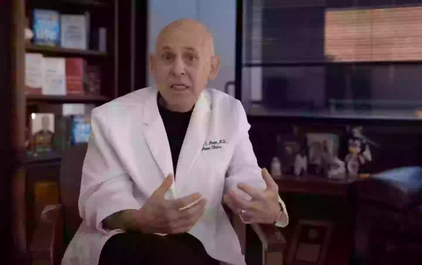 Dr Daniel Amen (YouTube/Justin Bieber)