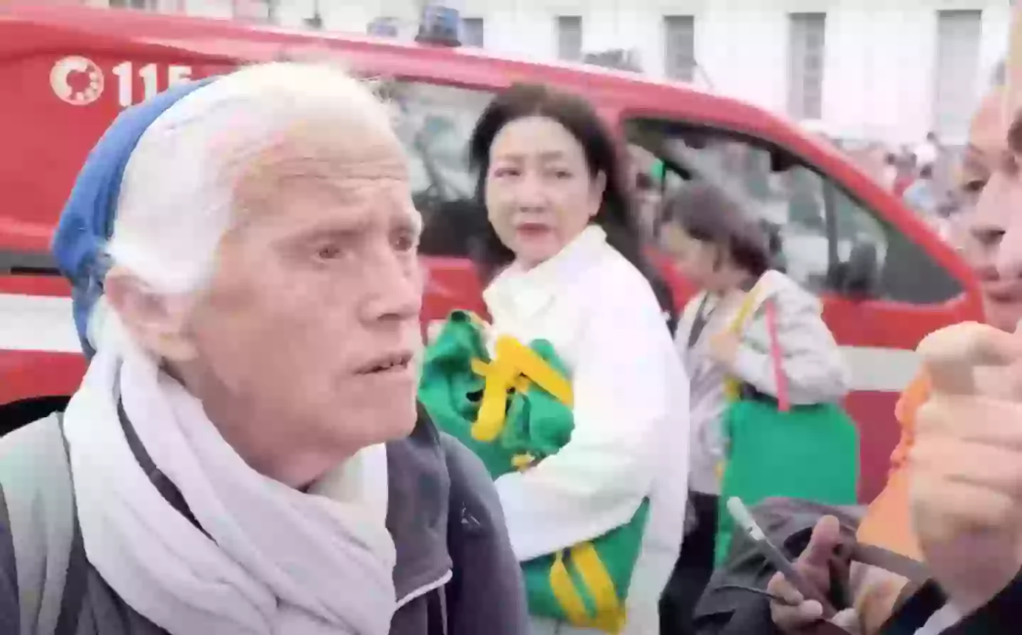 The nun gave a short interview ahead of the pope's funeral on Saturday (YouTube/@@noticias)