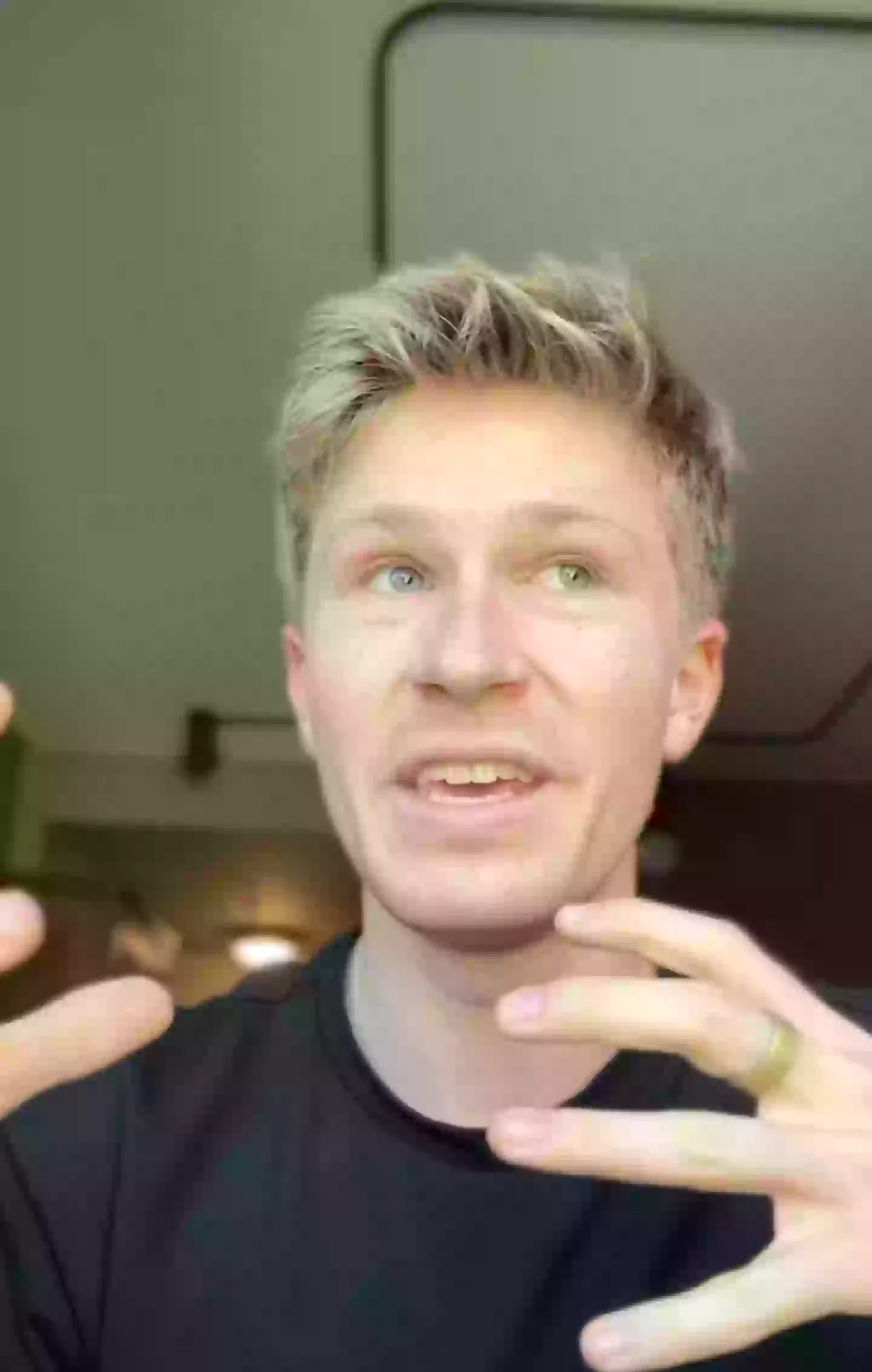 Robert Irwin has explained how he plans to keep his dad's legacy alive during his time on Dancing With The Stars (instagram/@robertirwinphotography)