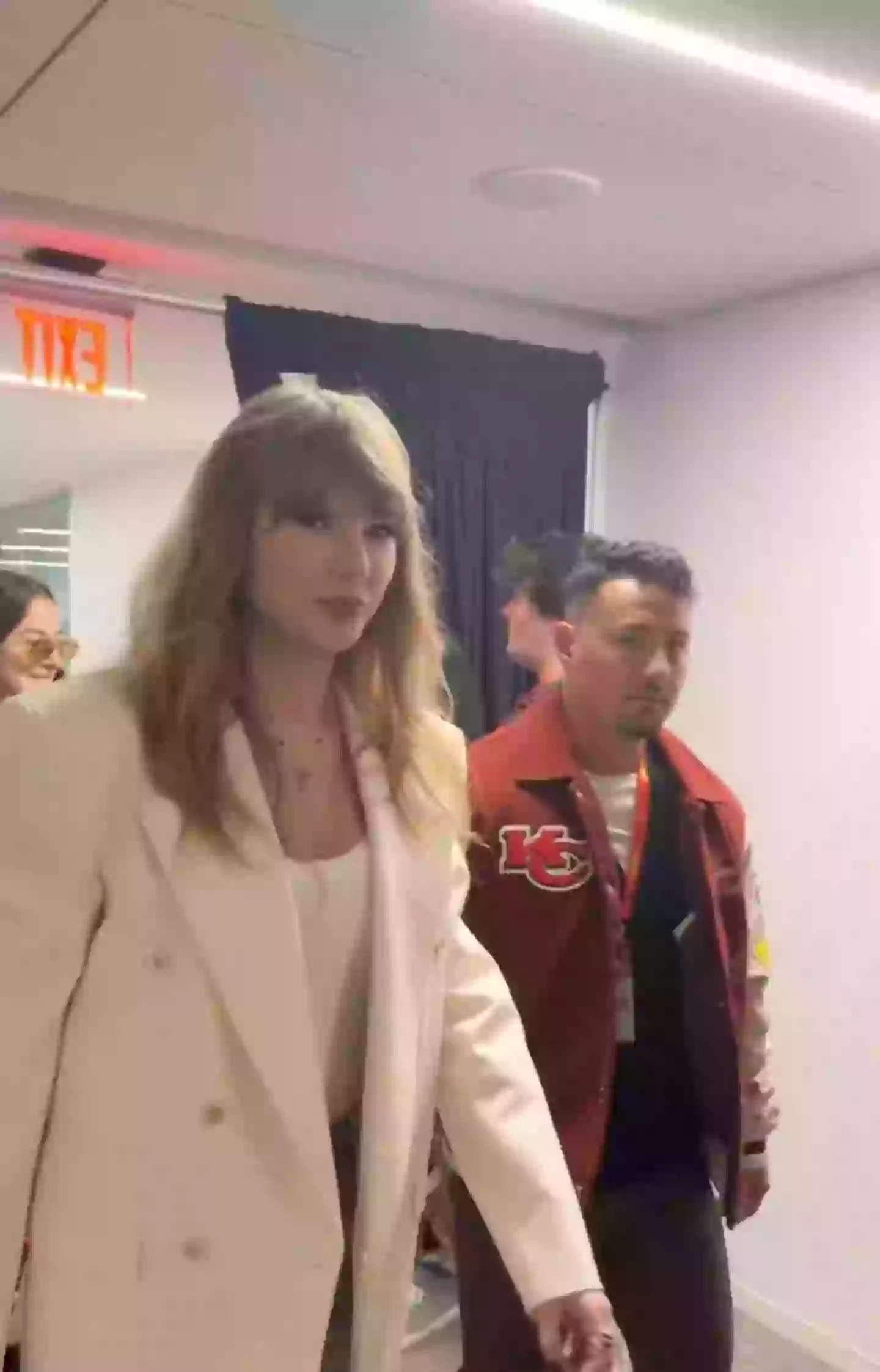 Taylor Swift was there to support boyfriend Travis Kelce (X/@NFL)
