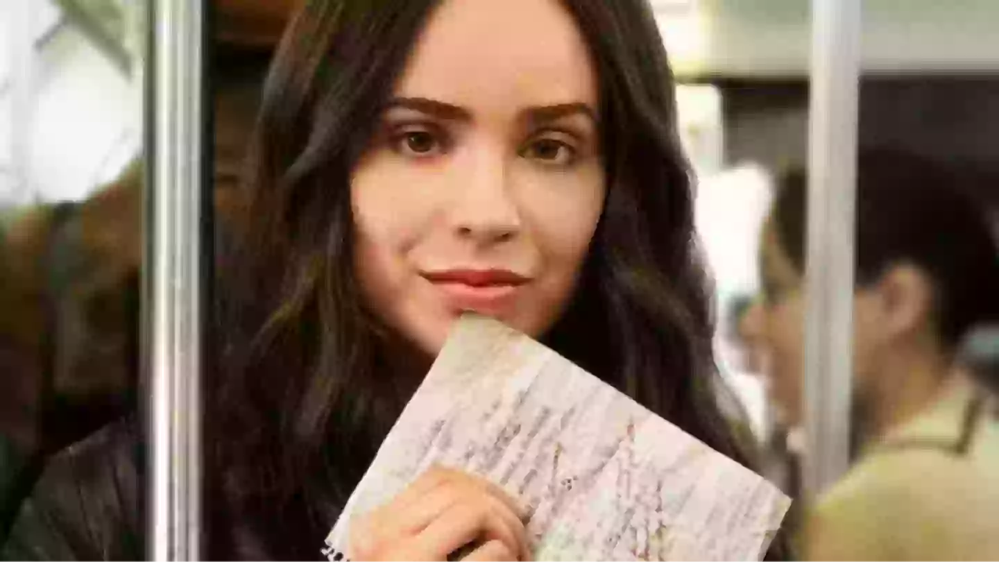 Netflix users say new number one movie is so relatable it's making fans 'break up with their boyfriends'