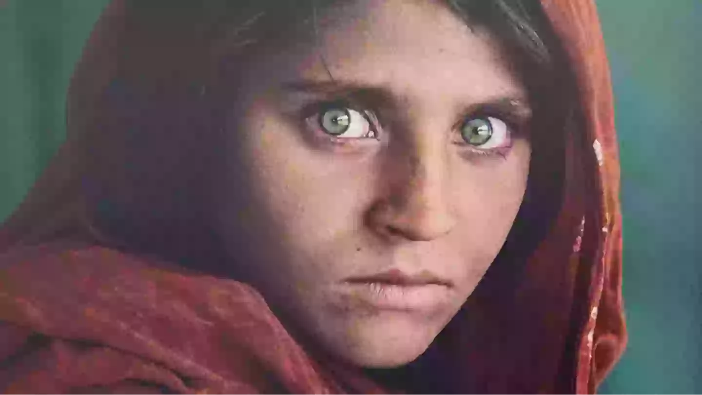 People are just learning heartbreaking truth behind infamous 'Afghan girl' photo that will change the way you look at it forever