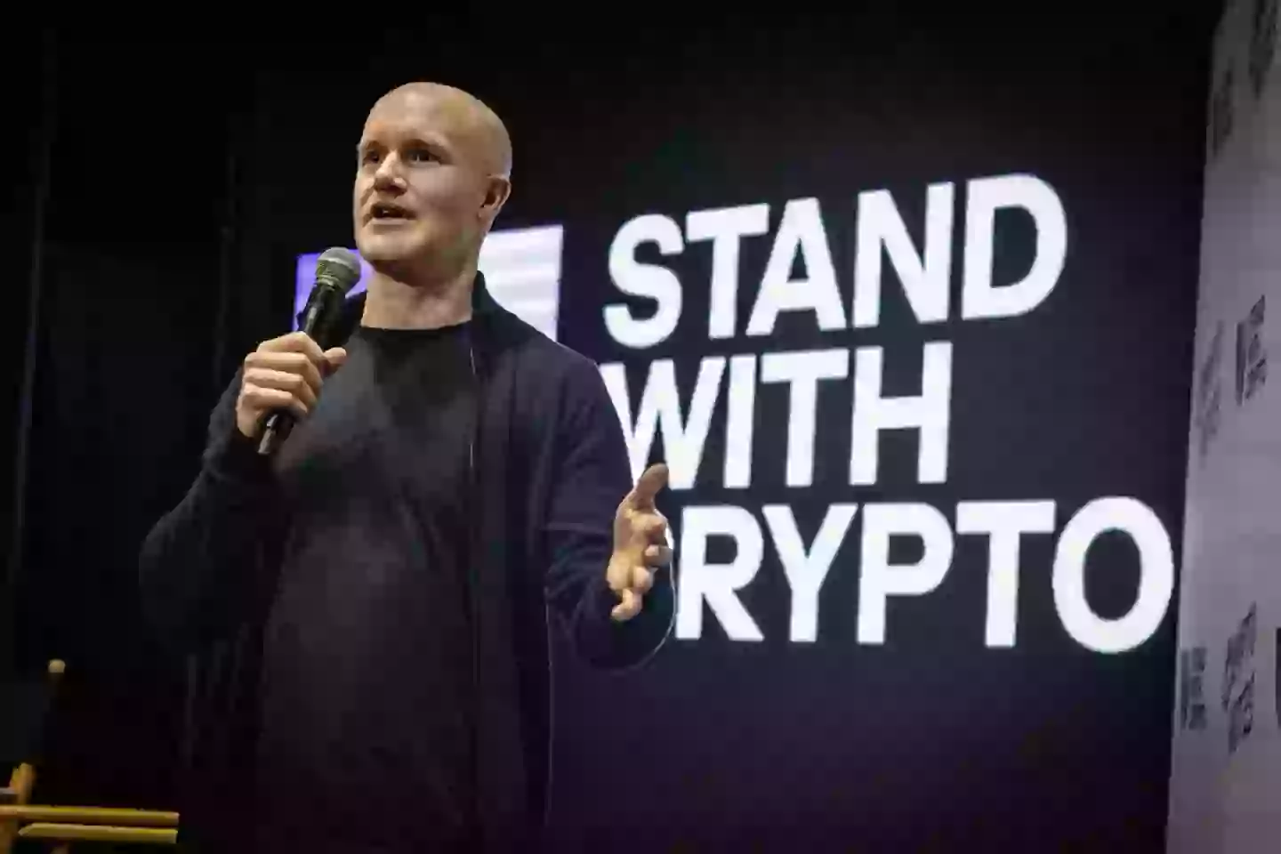 The Coinbase boss has a stern message (Jason Armond / Los Angeles Times via Getty Images)