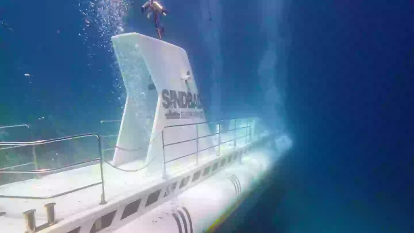 Tourist submarine sinks in Red Sea killing at least 6 people