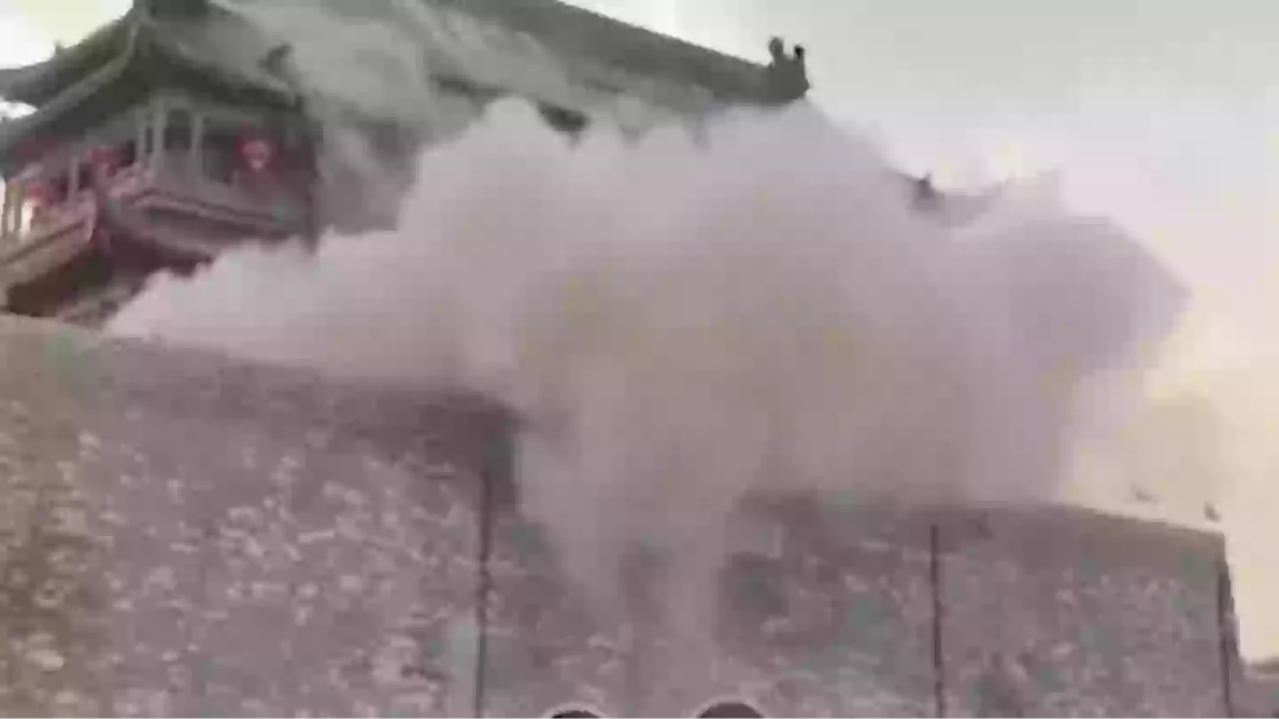 Shocking footage shows moment historic 600-year-old tower roof collapses in China